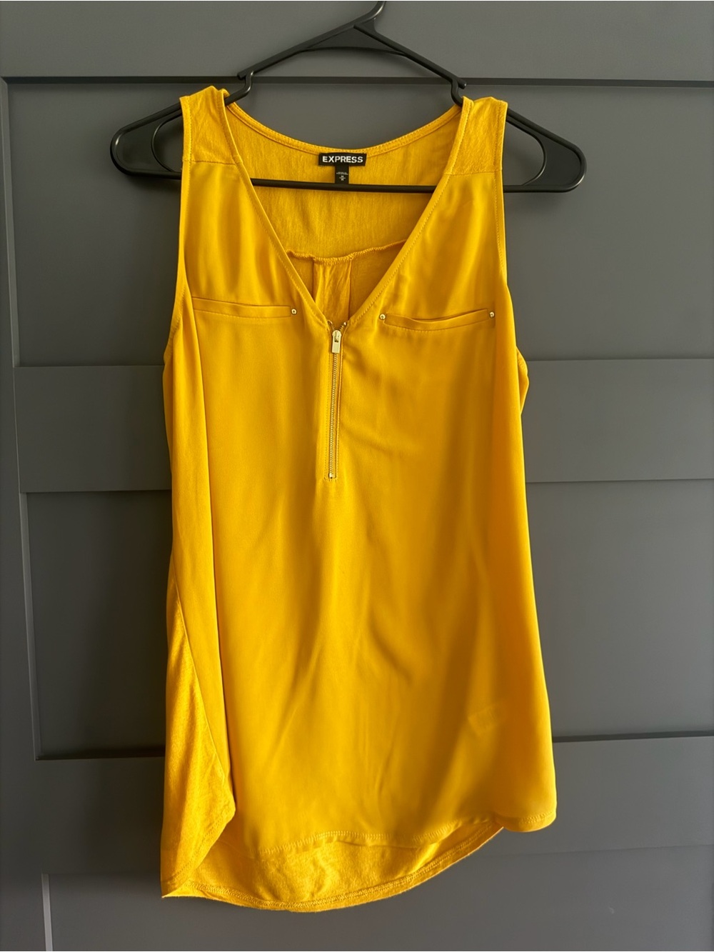 Express Women's Gold Zip-Front Sleeveless Tank